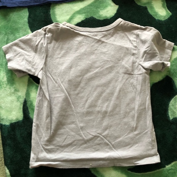 Bundle of toddler boys short sleeved shirts - Picture 4 of 10